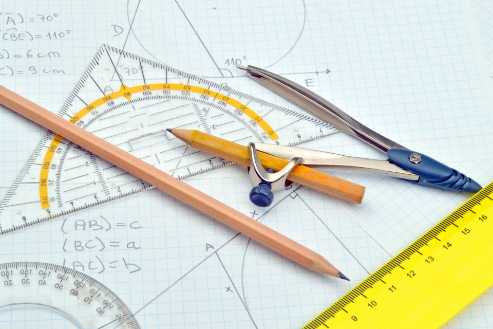 Materi kesebangunan dan kekongruenan Matematika kelas 9 SMP