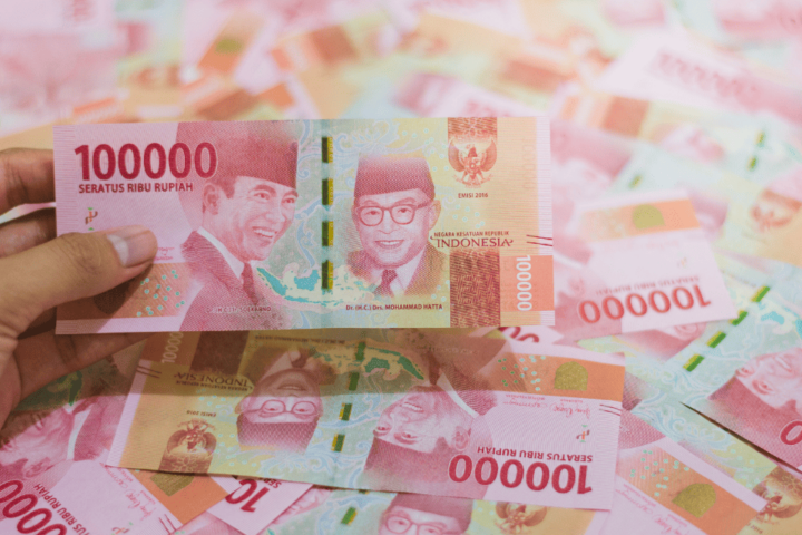 Arti Mimpi Dikasih Uang, Pertanda Apa? Ini Menurut Primbon Jawa dan Islam