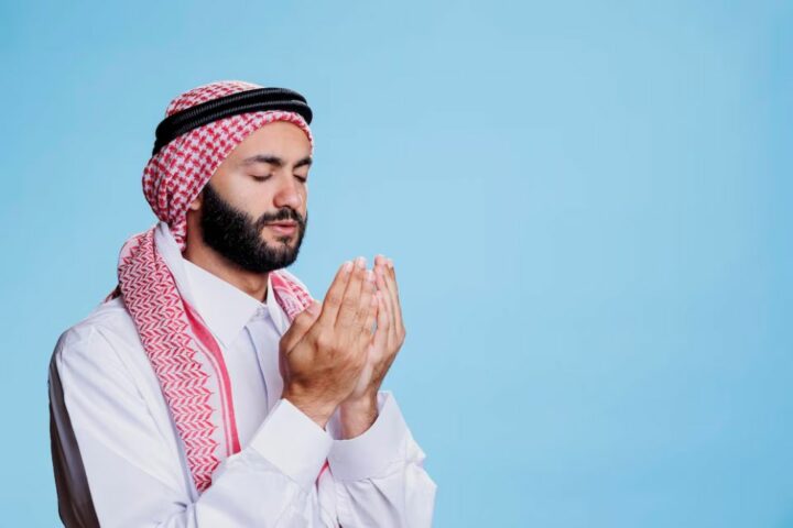 Bacaan Takbir Idulfitri 2026 Panjang Kabiro NU Lengkap beserta Artinya