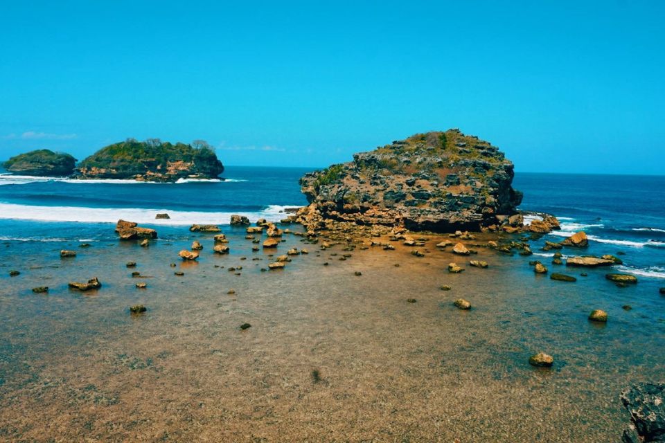 Wisata di Pacitan Paling Hits Cocok Untuk Keluarga yang Seru!