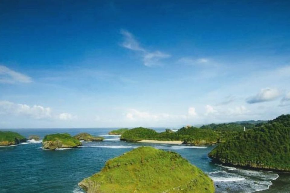 Wisata di Pacitan Paling Hits Cocok Untuk Keluarga yang Seru!