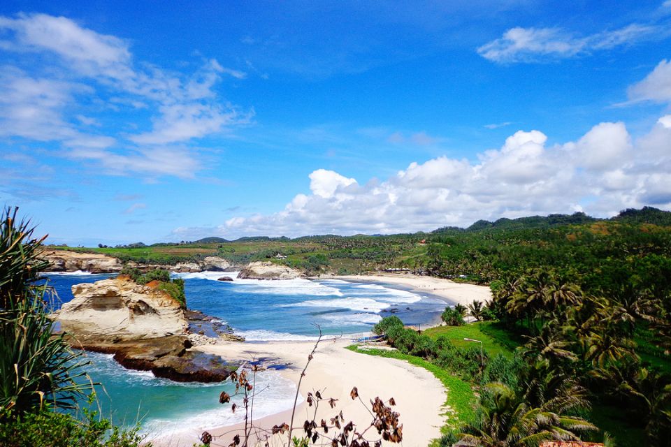 Wisata di Pacitan Paling Hits Cocok Untuk Keluarga yang Seru!