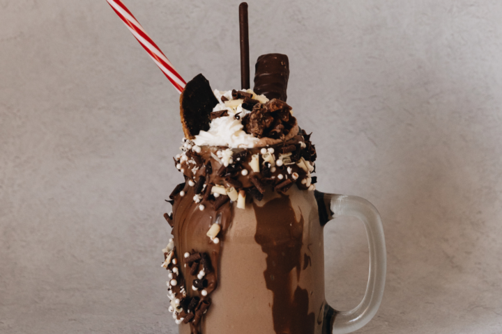 Apa Tujuan dari Shaking dalam Proses RTD Iced Choco Hazelnut? Ini Penjelasannya