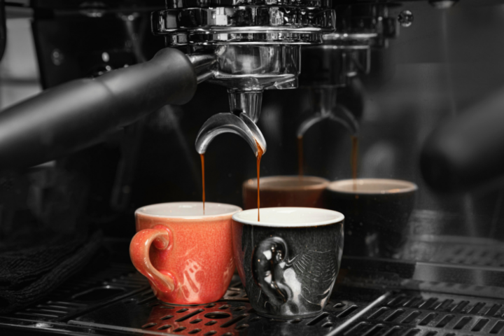Mengapa Proses Ekstraksi Espresso pada Mesin Faema Tidak Mencantumkan Waktu? Ternyata Ini Alasannya