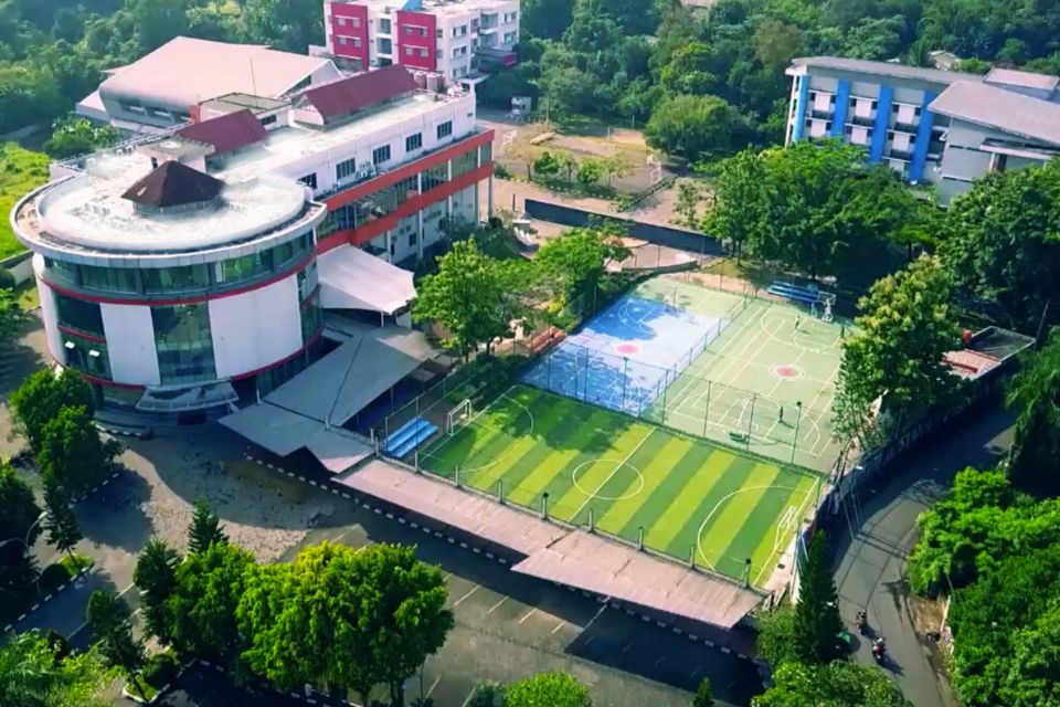 Sekolah SMA swasta dan negeri yang mendapatkan medali terbanyak di OSN 2025