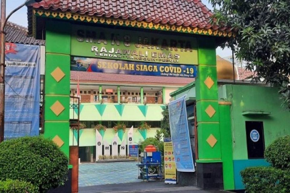 Sekolah SMA swasta dan negeri yang mendapatkan medali terbanyak di OSN 2025