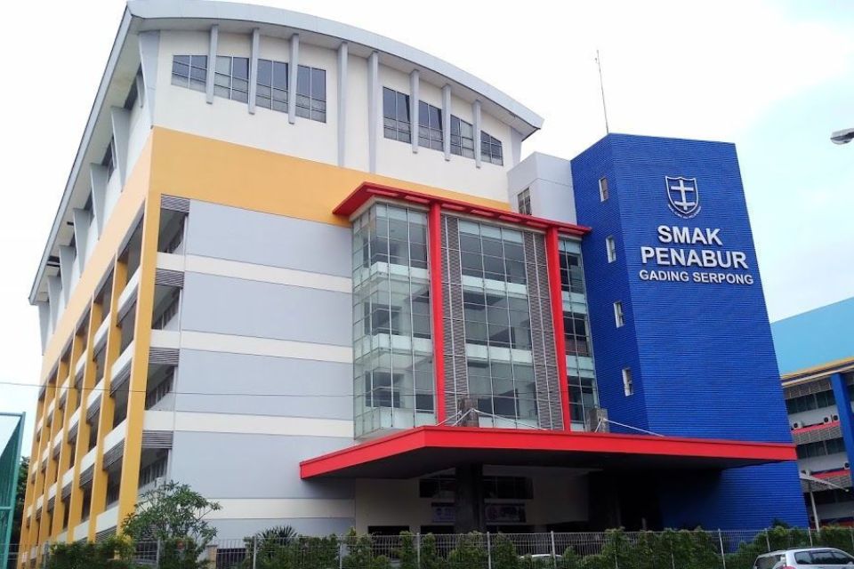 Sekolah SMA swasta dan negeri yang mendapatkan medali terbanyak di OSN 2025