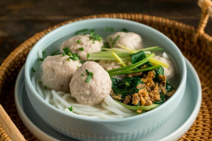 11 Bakso di Bandung yang Populer dan Dikenal Enak, Sudah Pernah Mampir ke Sini