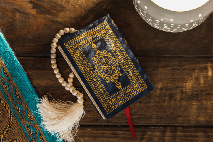 Jawaban Mengapa Al-Quran Disebut sebagai Kitab Penyempurna dari Kitab-kitab Sebelumnya