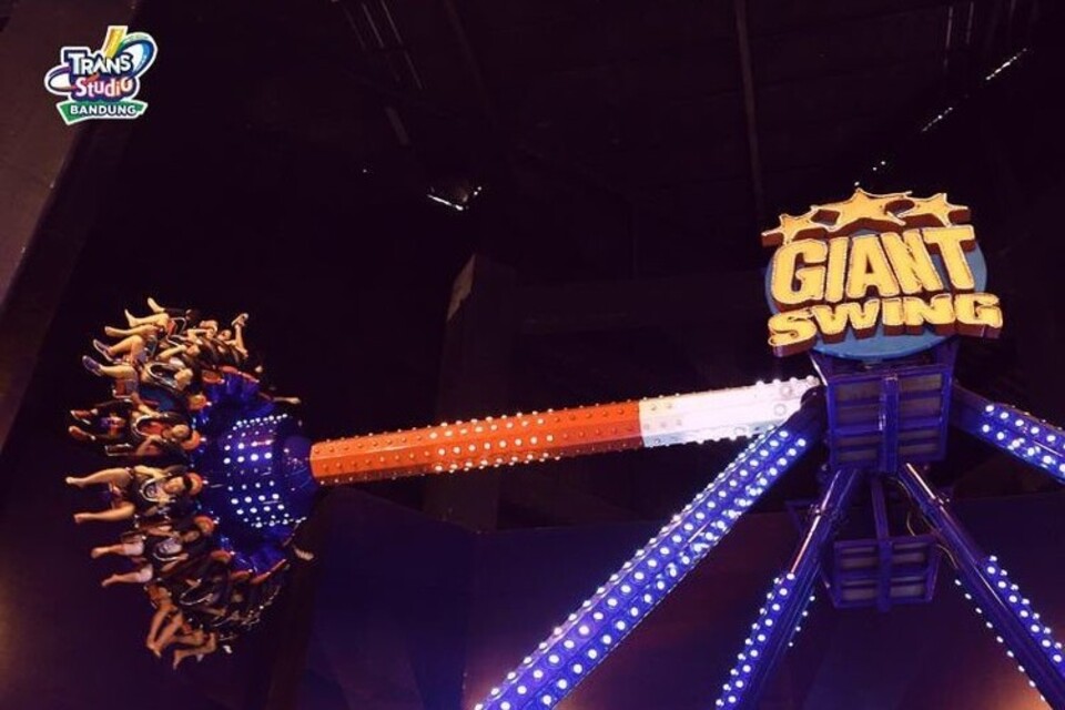 Trans Studio Bandung - wisata musim hujan di bandung