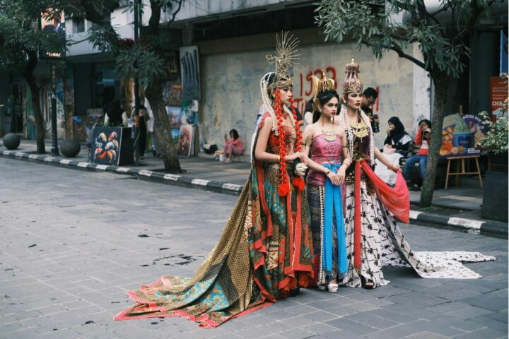 9 Contoh Naskah Drama Bahasa Sunda Pendek dan Mudah Dihafal
