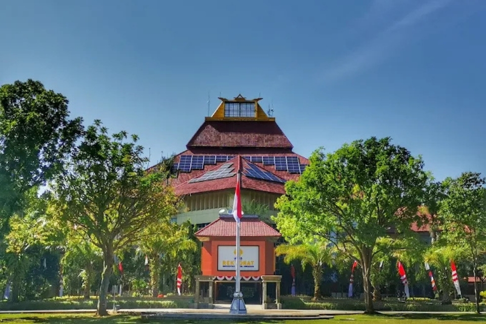 Fakultas Hukum UNNES Semarang