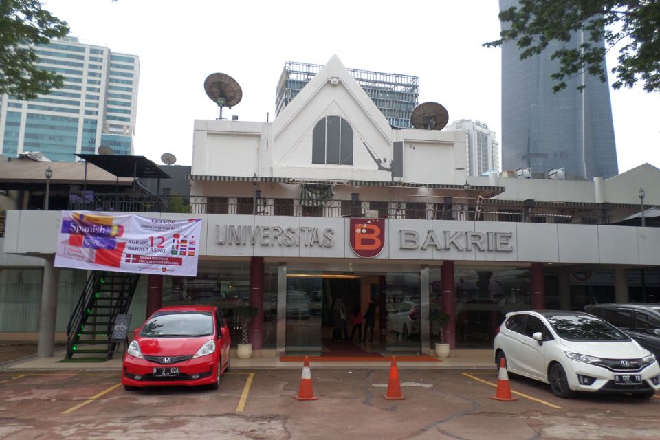Kampus yang Membuka Kelas Karyawan, Jadwal Fleksibel & Biaya Murah