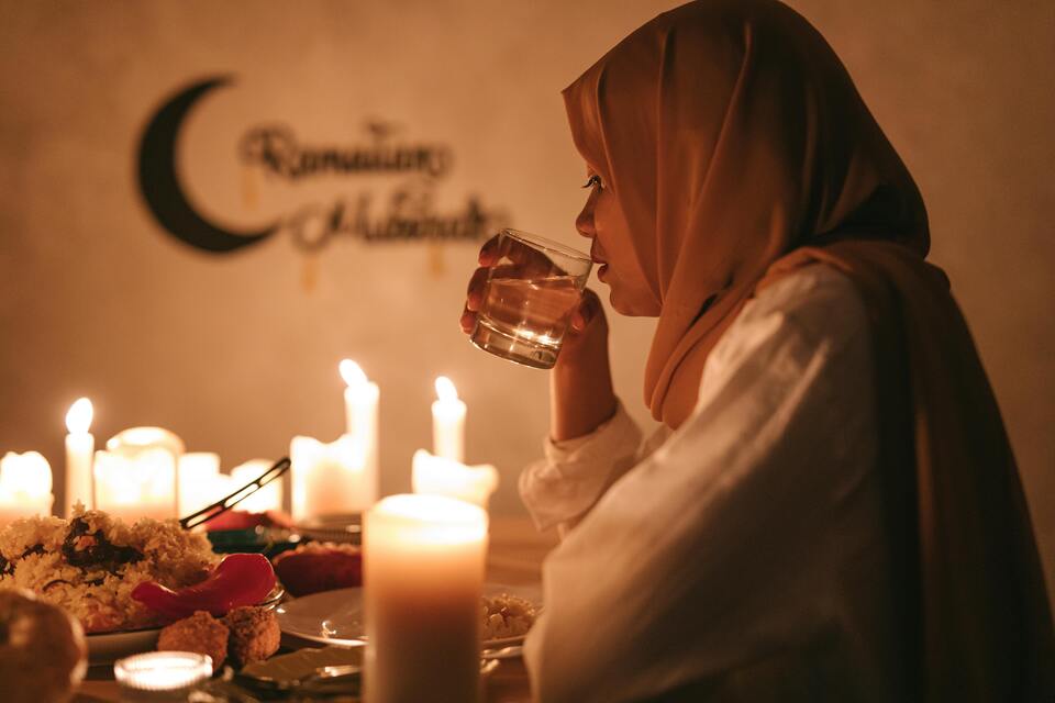 4 Cara Mencegah Dehidrasi Saat Puasa Ramadhan Agar Tubuh Tetap Segar Seharian