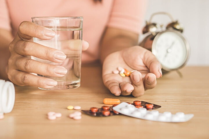 Apakah Minum Obat saat Sahur Membatalkan Puasa? Ini Penjelasan Lengkapnya