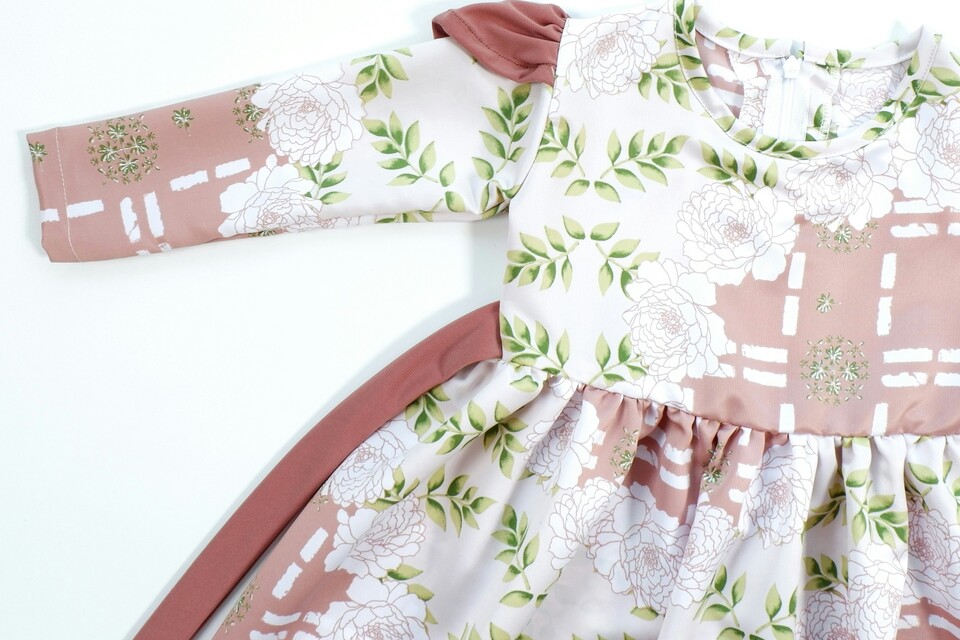 Dress Anak Motif Floral Lembut dengan Sentuhan Pastel - Model baju lebaran 2026 untuk anak perempuan