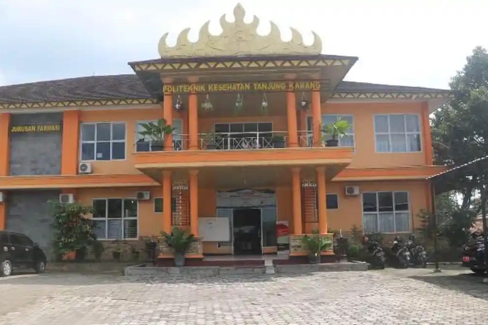3. Poltekkes Tanjung Karang