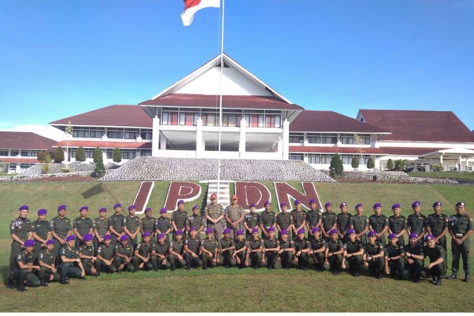 9. Institut Pemerintahan Dalam Negeri (IPDN)