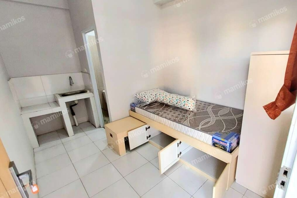 Kamar di Kost Caringin Ganesha Jatinangor
