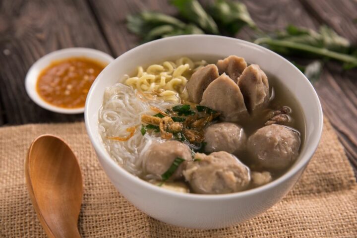 12 Rekomendasi Bakso Enak di Bogor yang Terpopuler, Sudah Cobain?