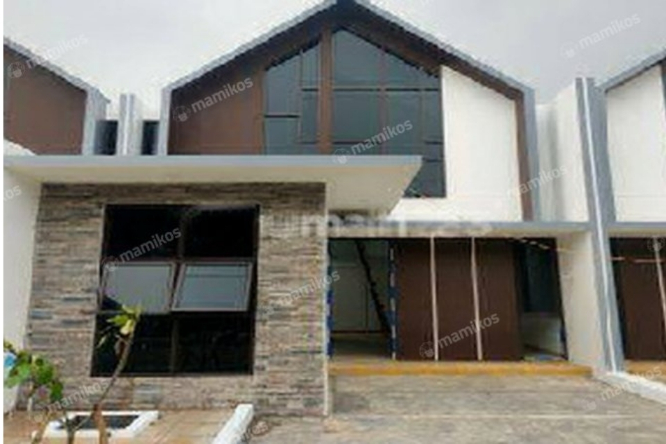 Rumah Bergaya Minimalis di Karawaci, Tangerang
