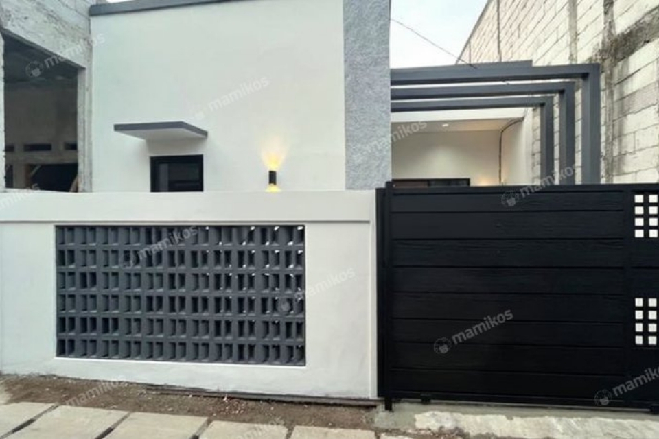 Rumah Bergaya Simpel Dekat Intermoda BSD, Tangerang