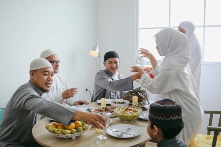 45 Tema Halalbihalal 2026 untuk Organisasi, Kantor Perusahaan, Keluarga, Sekolah, hingga RT/RW