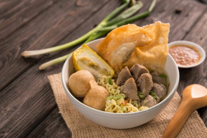 11 Tempat Makan Bakso Surabaya yang Populer, Ini Review dan Rating Google Mapsnya