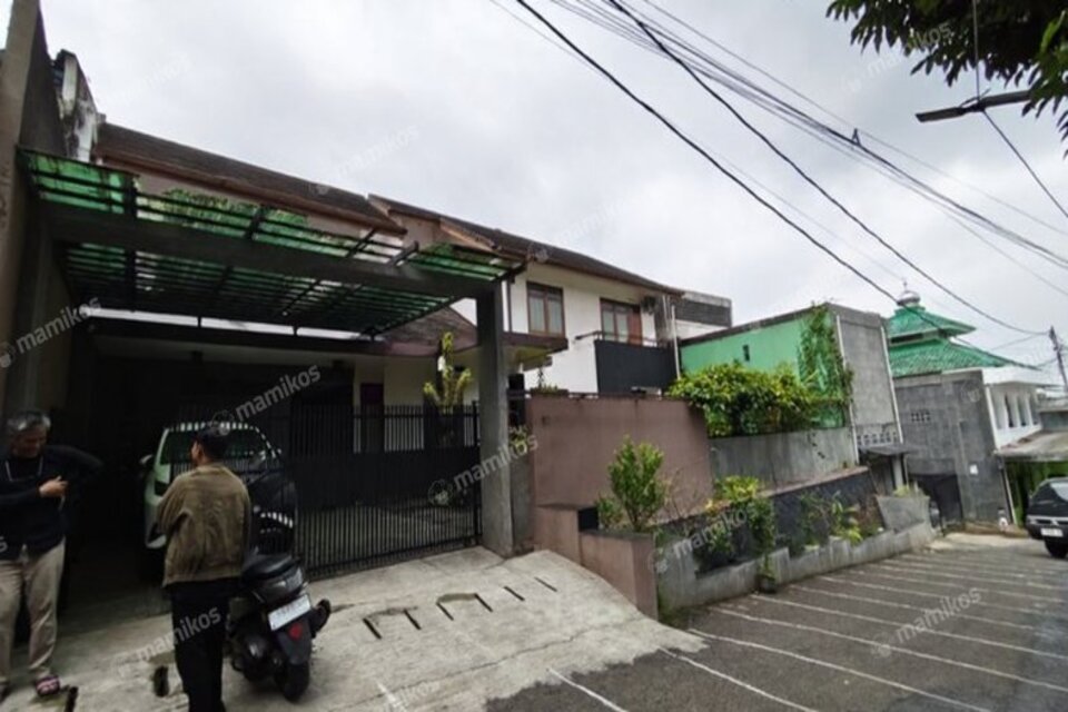 7. Rumah Mewah 6 Kamar di Cigadung, Bandung