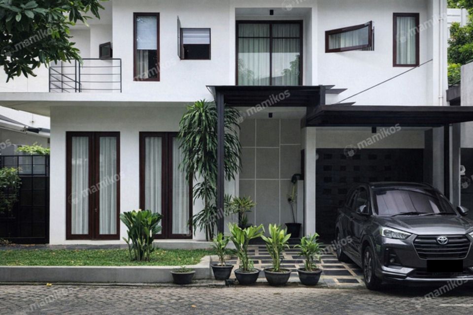 Rumah 3 Kamar 2 Lantai di Cilandak Townhouse
