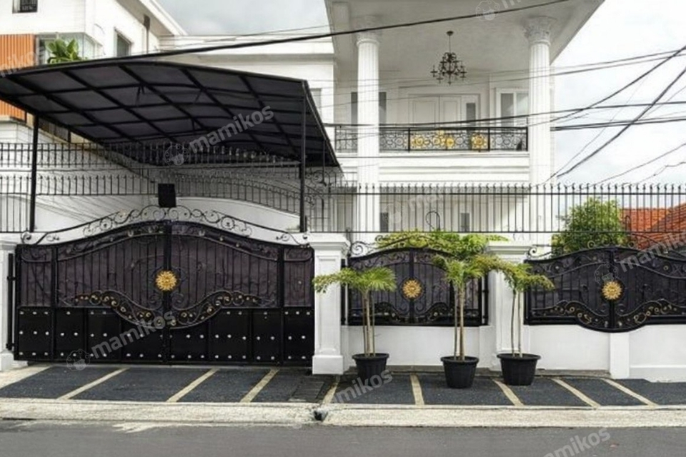 Rumah Full Furnished Siap Huni di Tebet