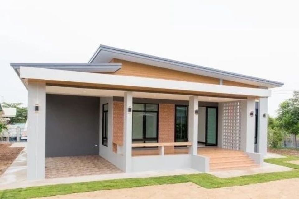 model teras depan rumah panjang ke samping