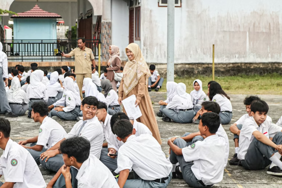 Cara Daftar SPMB Jatim 2026 SMA dan SMK Tahap 1-4, Cek Jadwal dan Dokumen yang Diperlukan