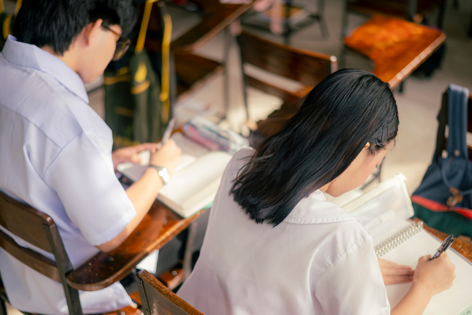 Apakah Mapel Pilihan TKA Harus Sesuai Jurusan Kuliah? Berikut Penjelasannya | KangTunjuk Blog