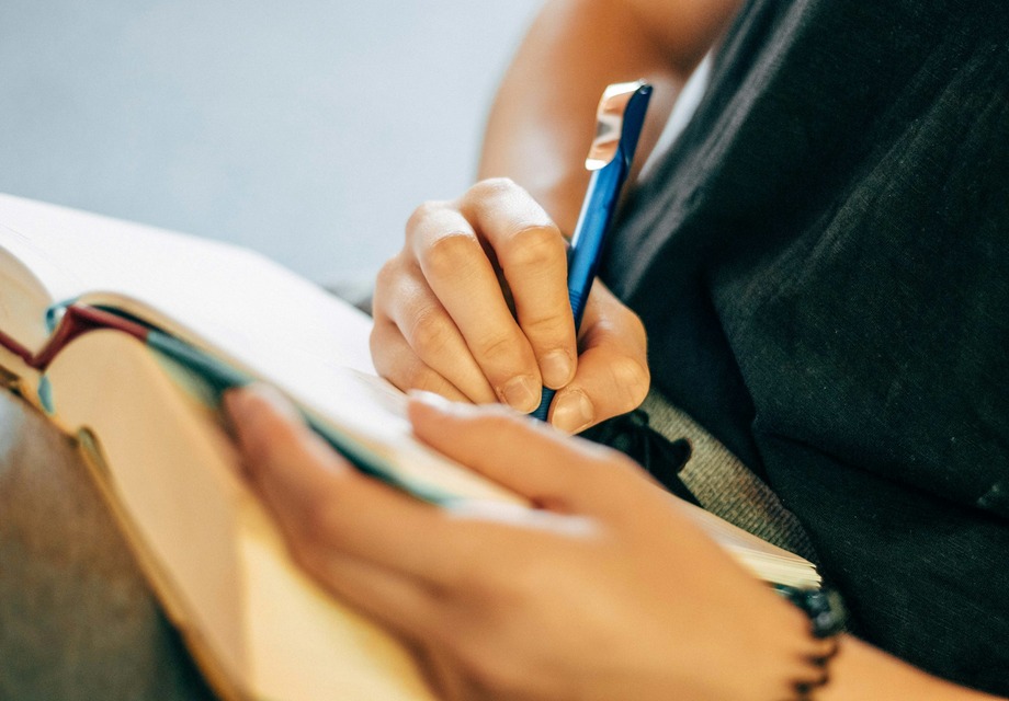 Contoh Soal Essay Teks Laporan Hasil Observasi