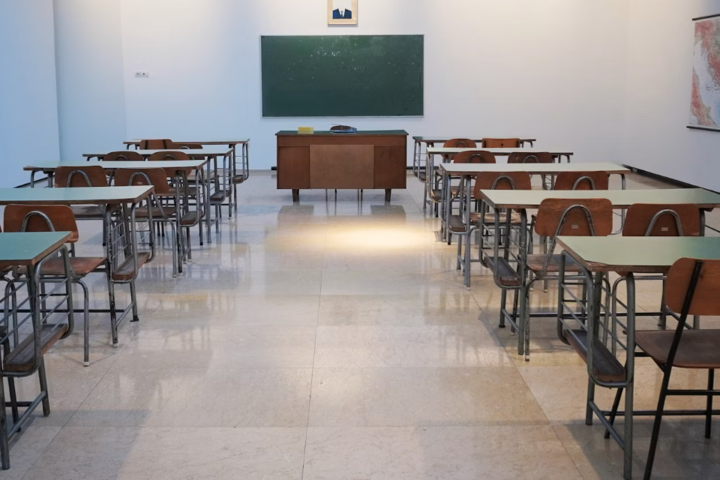 9 Contoh Teks Deskripsi tentang Sekolah SMP Singkat yang Bisa Jadi Referensi
